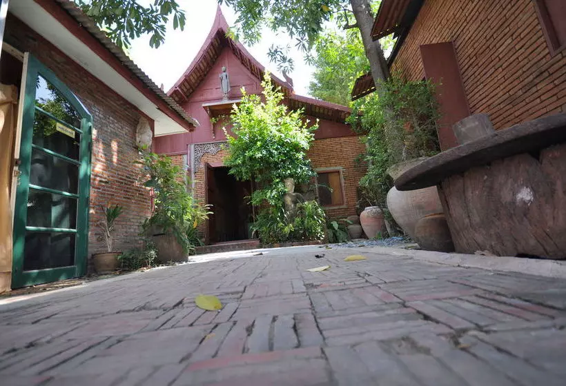 Ayutthaya Bouchic Hostel