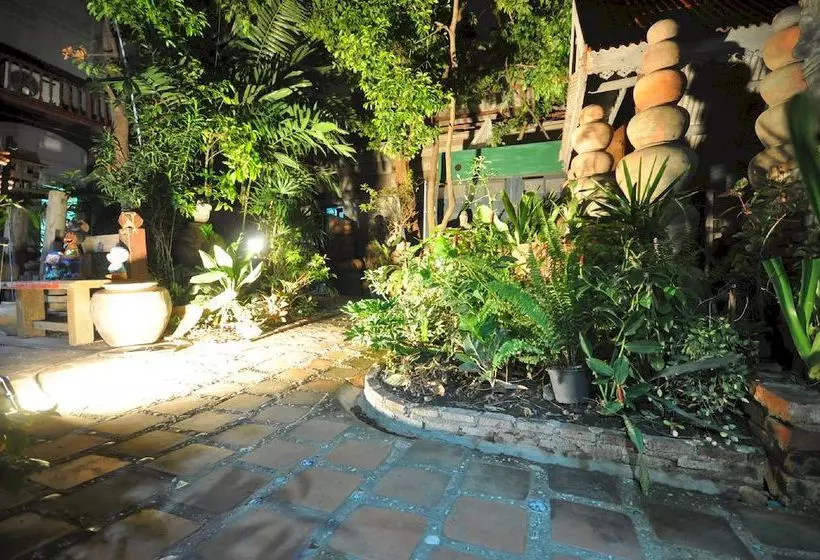 Ayutthaya Bouchic Hostel