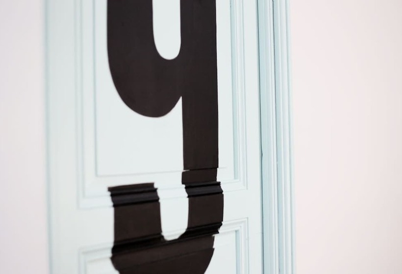 تختخواب و صبحانه Art Factory Soho