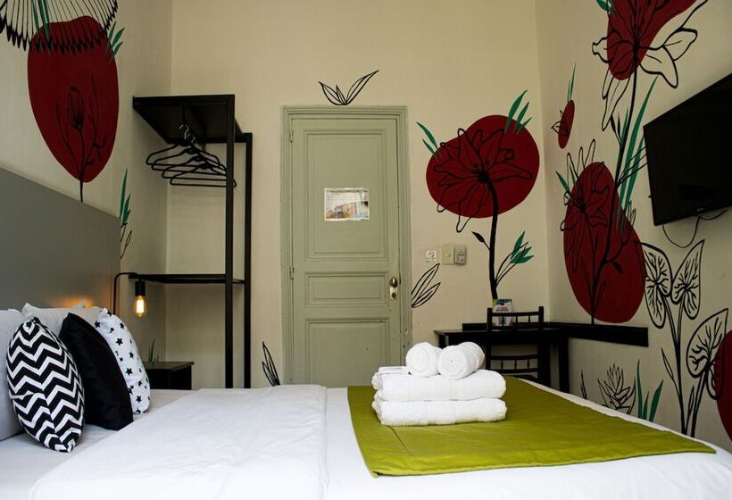 تختخواب و صبحانه Art Factory Soho