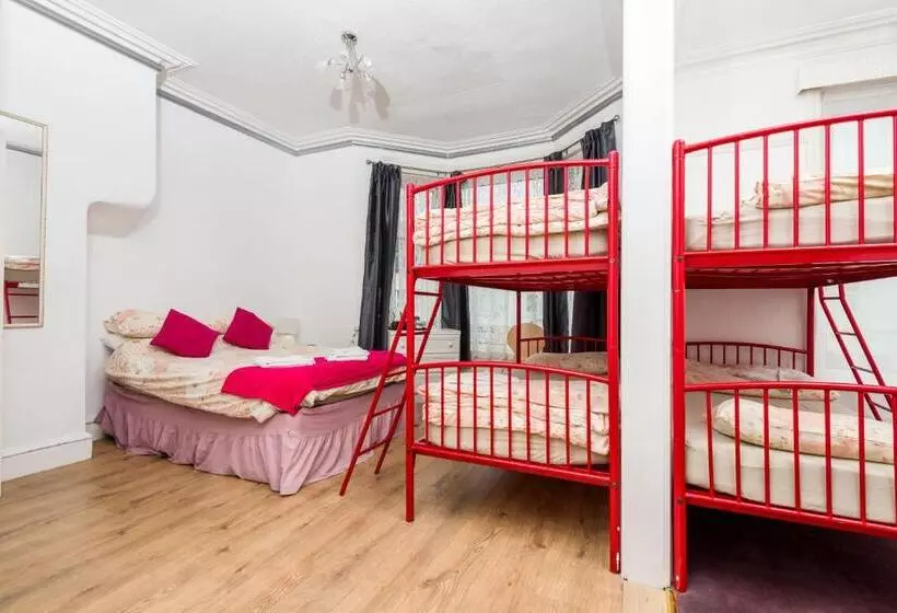 مبيت وإفطار Uk Travel & Hospitality Ltd Ta Canberra