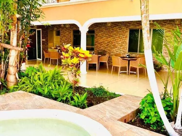 호텔 Los Cedros Uayamon