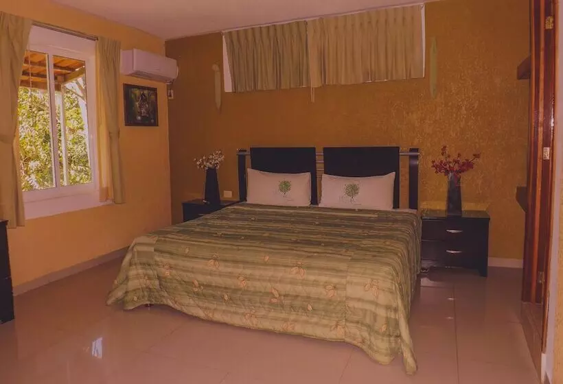 호텔 Los Cedros Uayamon