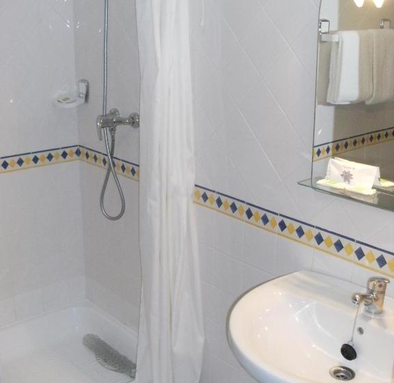 فندق Moderna Do Geres