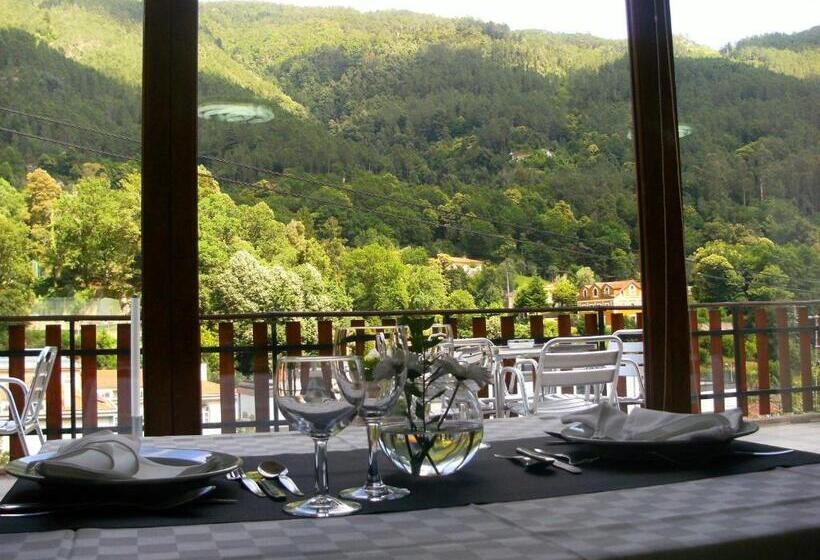 فندق Moderna Do Geres