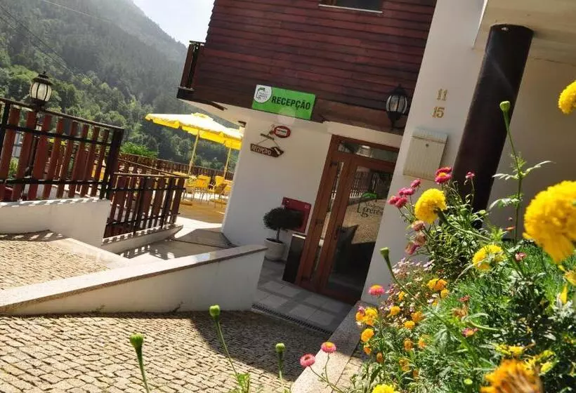 Отель Moderna Do Geres