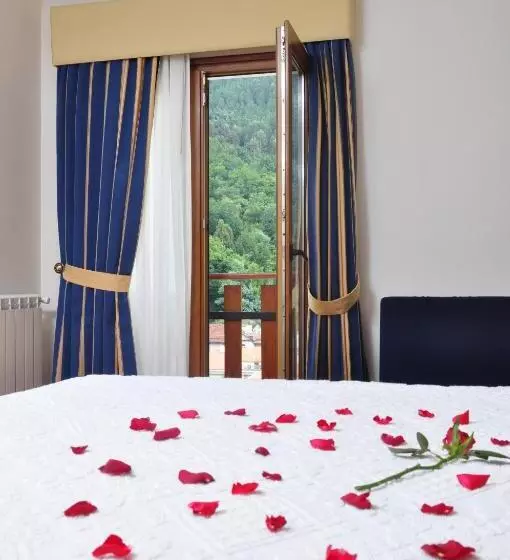 Отель Moderna Do Geres