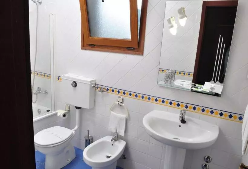 Отель Moderna Do Geres