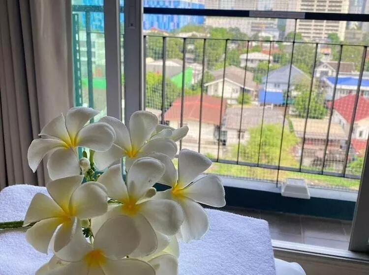 ホテル Pannapat Place