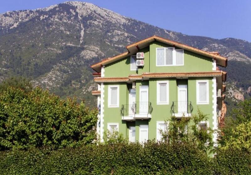 Отель The Green Valley