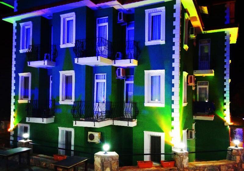 Отель The Green Valley