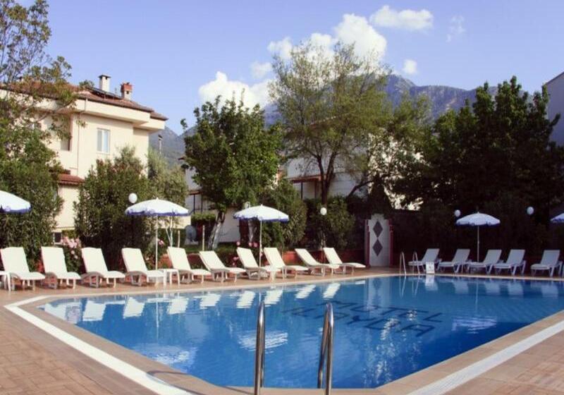 Отель The Green Valley