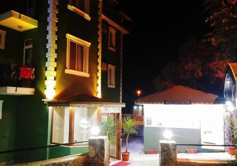 Отель The Green Valley