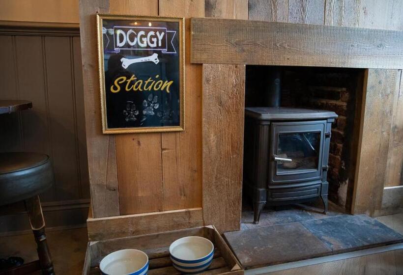 فندق The Seale Arms