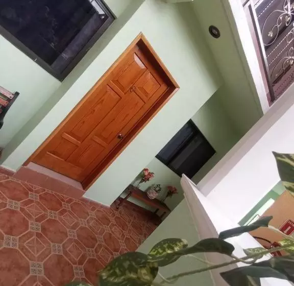 ホテル Tres Flores