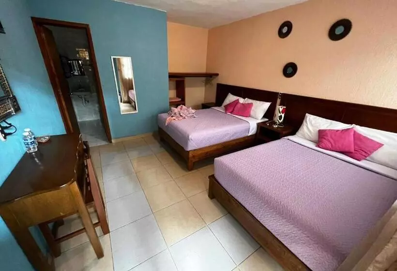 ホテル Tres Flores