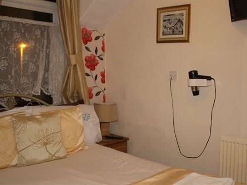 Пансион The Douglas Guest House