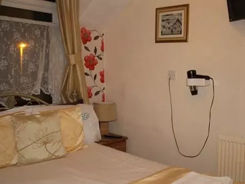 Пансион The Douglas Guest House