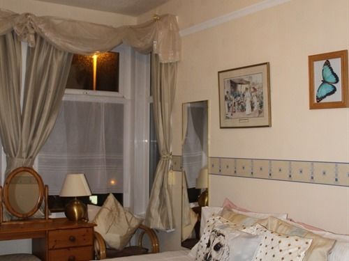 Пансион The Douglas Guest House