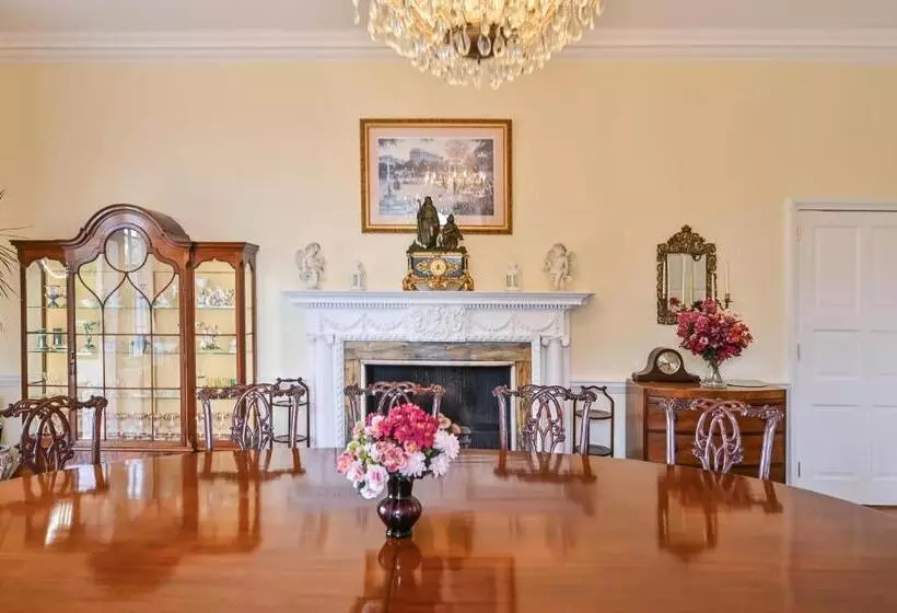 פנסיון Saltcote Place