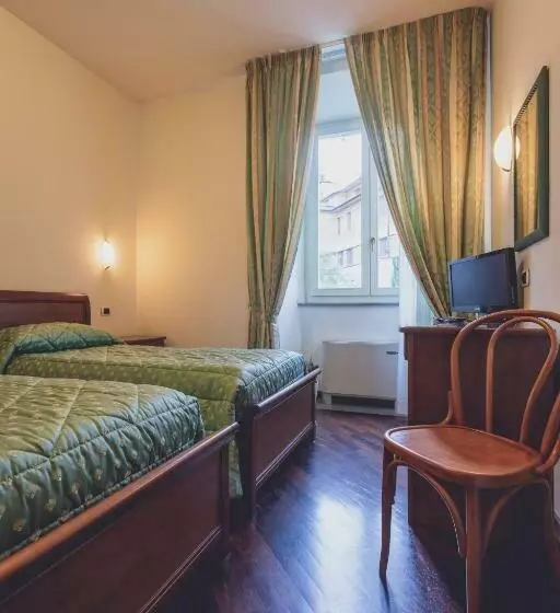 Hotelli Albergo Ristorante Pasqui