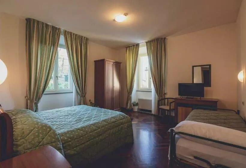 Hotelli Albergo Ristorante Pasqui