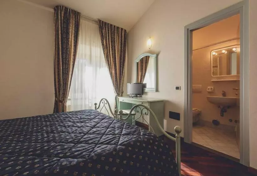 Hotelli Albergo Ristorante Pasqui