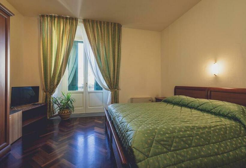 فندق Albergo Ristorante Pasqui