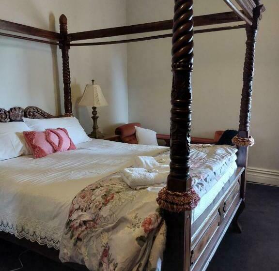 فندق Greenhills Inn