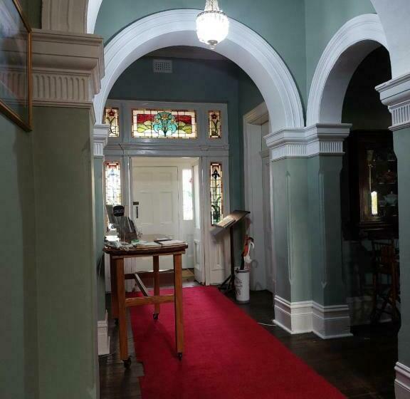 فندق Greenhills Inn