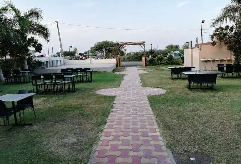 Hotelli Shiv Regency