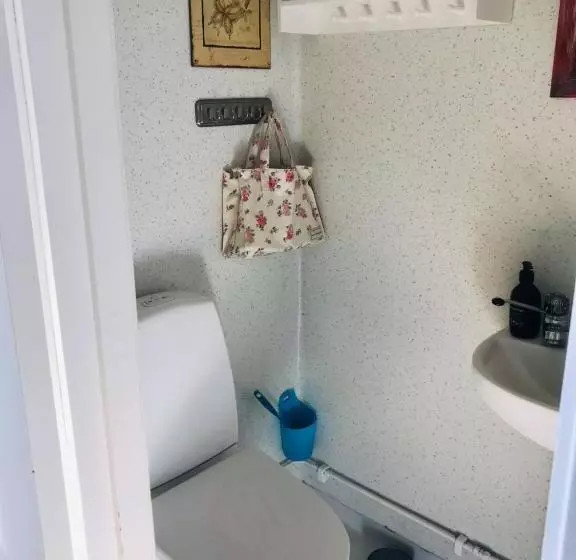 ホテル övraby Stuga
