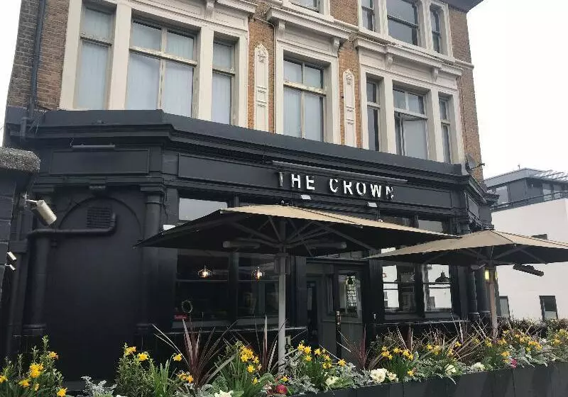 Общежитие Publove @ The Crown Battersea