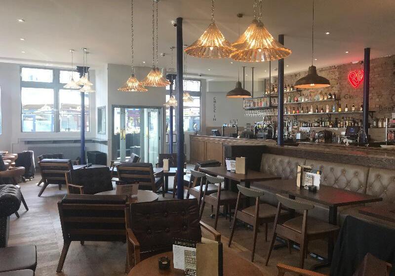 旅馆 Publove @ The Crown Battersea