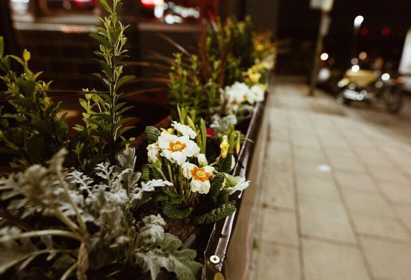 旅馆 Publove @ The Crown Battersea