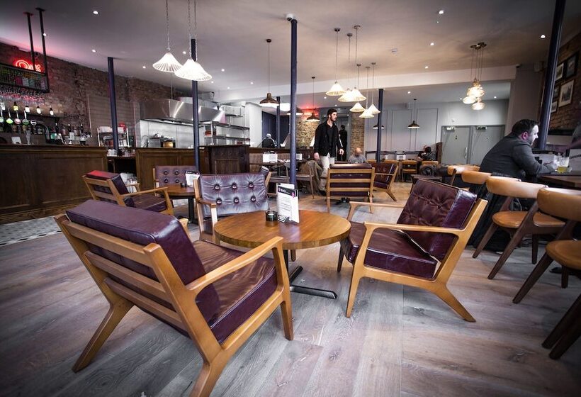 旅馆 Publove @ The Crown Battersea