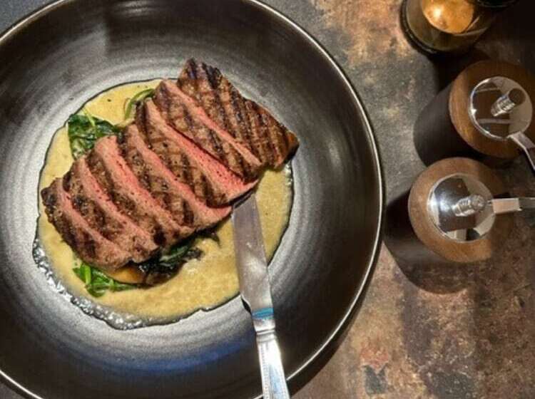 تختخواب و صبحانه Brickfields Farm