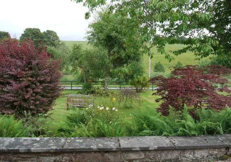 Bed and Breakfast Ornum House