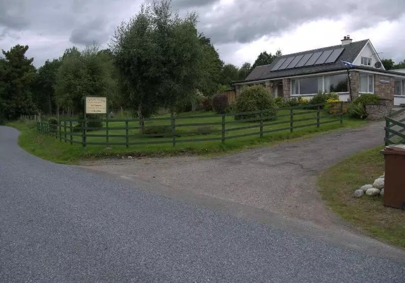 Bed and Breakfast Ornum House