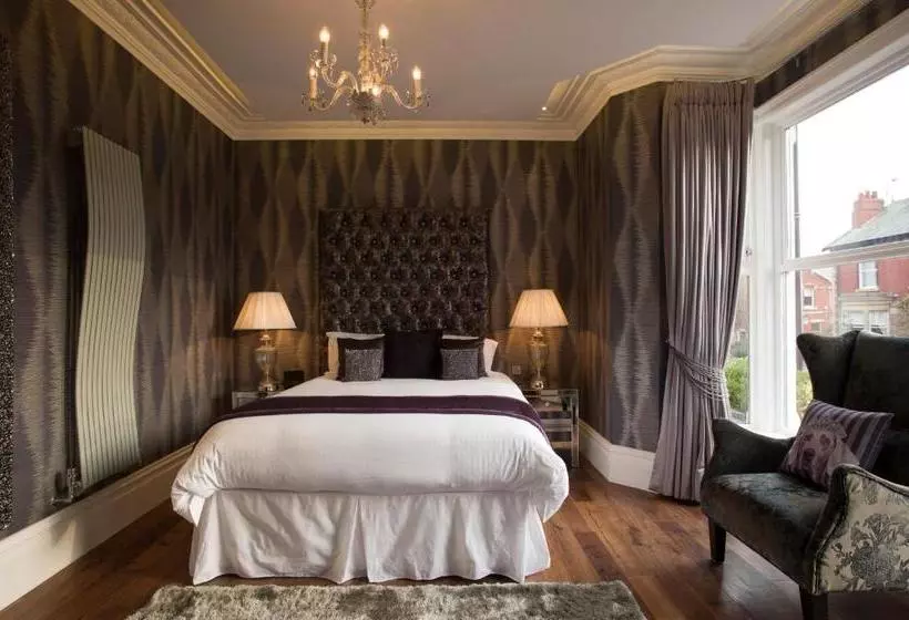 Mode Breck Apartments