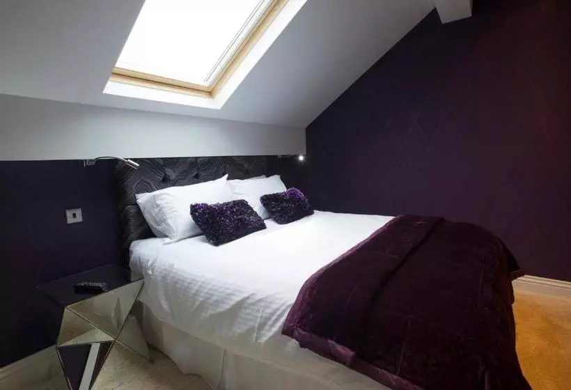 Mode Breck Apartments