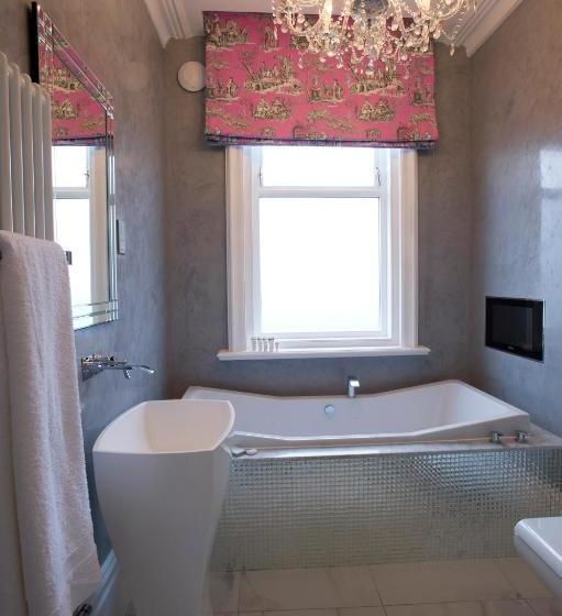 Mode Breck Apartments