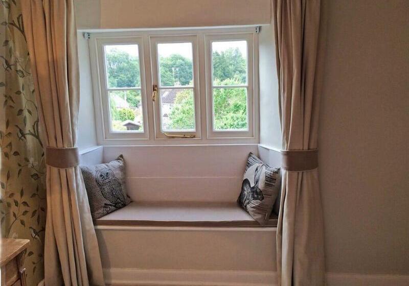 Calendar Cottage Bed & Breakfast