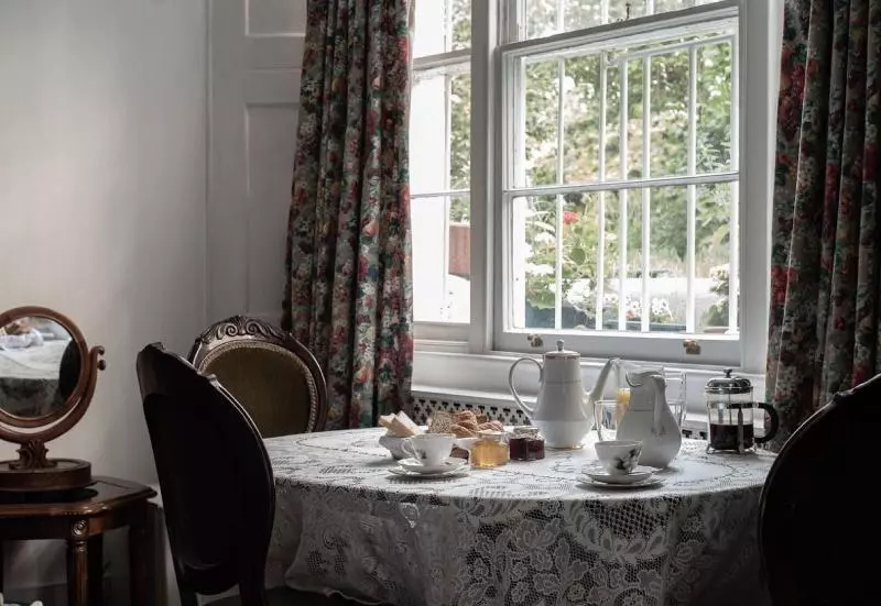 Dawson Place, Juliette's Bed And Breakfast