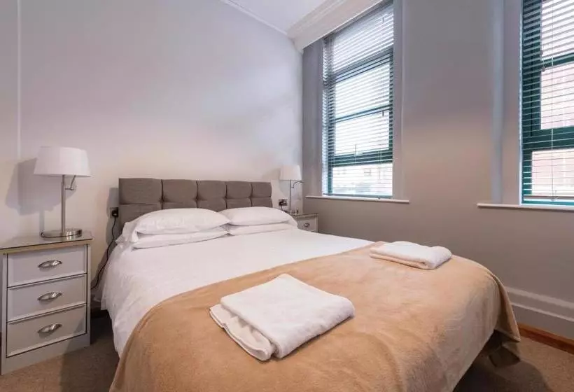 Hogg & Mitchells Apartments