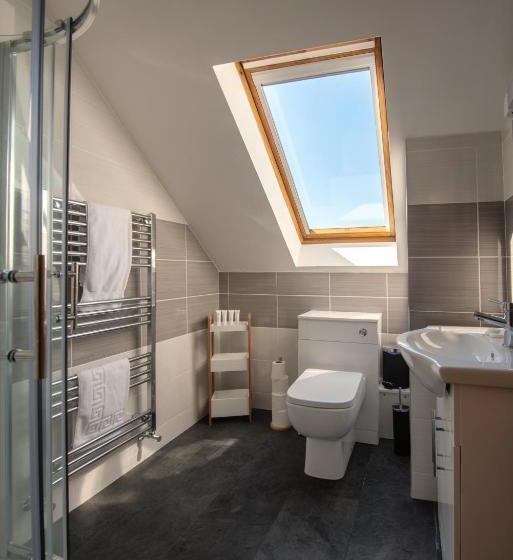 Hogg & Mitchells Apartments