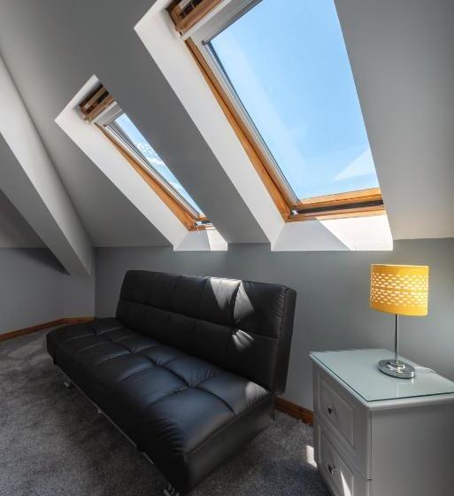 Hogg & Mitchells Apartments