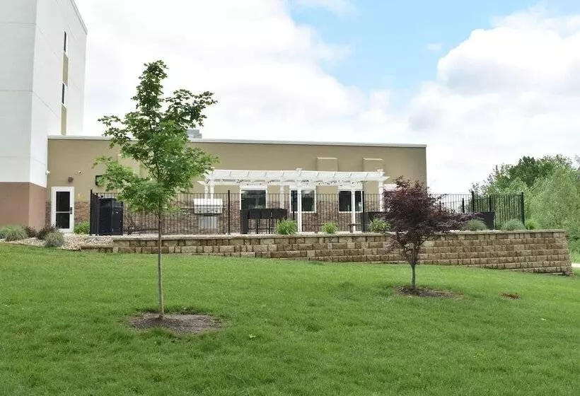 호텔 Candlewood Suites Independence, An Ihg