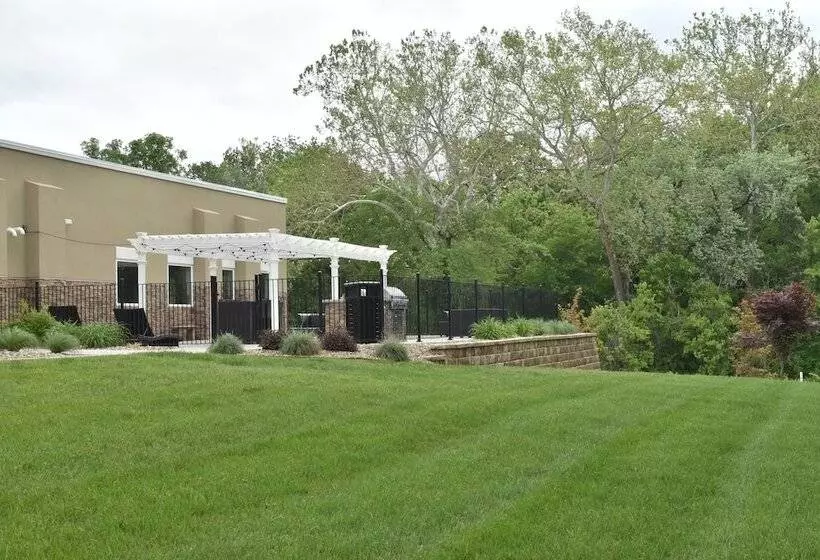 호텔 Candlewood Suites Independence, An Ihg