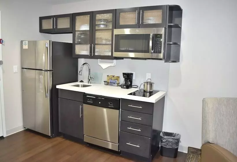 호텔 Candlewood Suites Independence, An Ihg